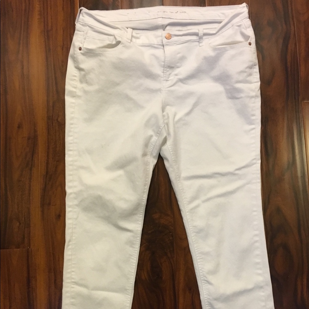 Old Navy White Boyfriend Jeans